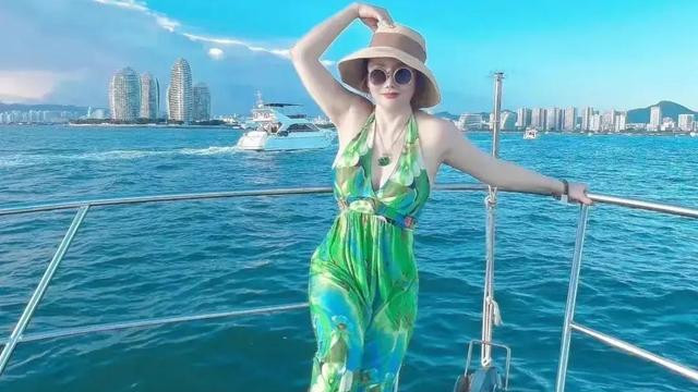 饮食 “吴啊萍”的一些痕迹，传真公务忙称喜欢美女