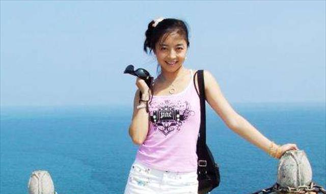 2015年,知名女主持酒后在路边“小解”,10分钟后命丧江边