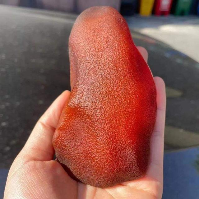 文玩|蜜蜡烤色做旧当老蜡卖算不算作假?文玩圈子里你不知道的那些事儿