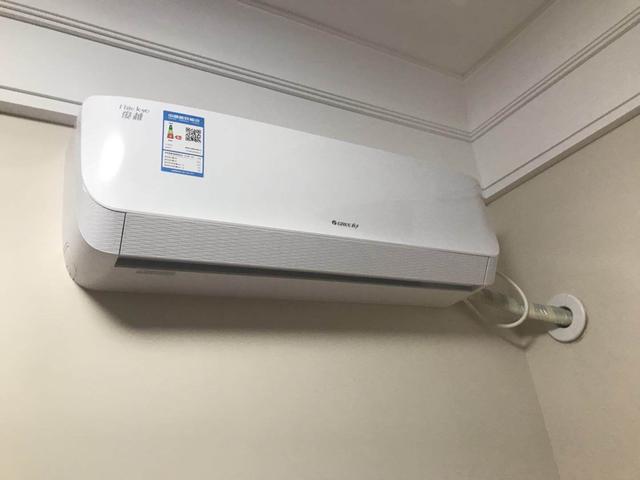 给我家装空调的师傅快崩溃了:装修的时候不上心,空调难装还难用