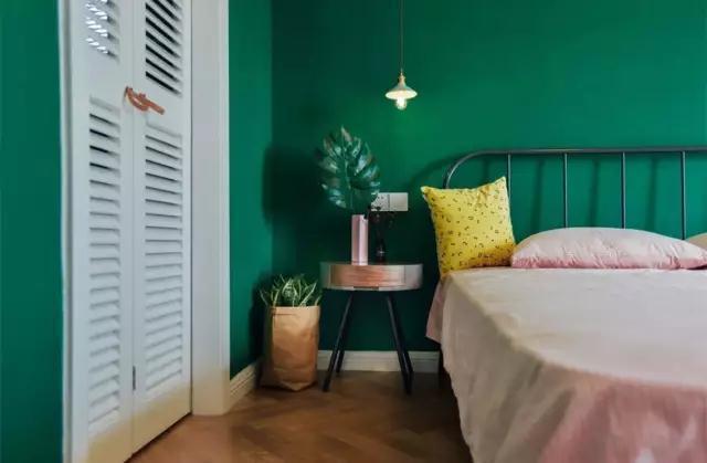 你的卧室墙要刷什么颜色？不用纠结，我们一起看看别人家的吧