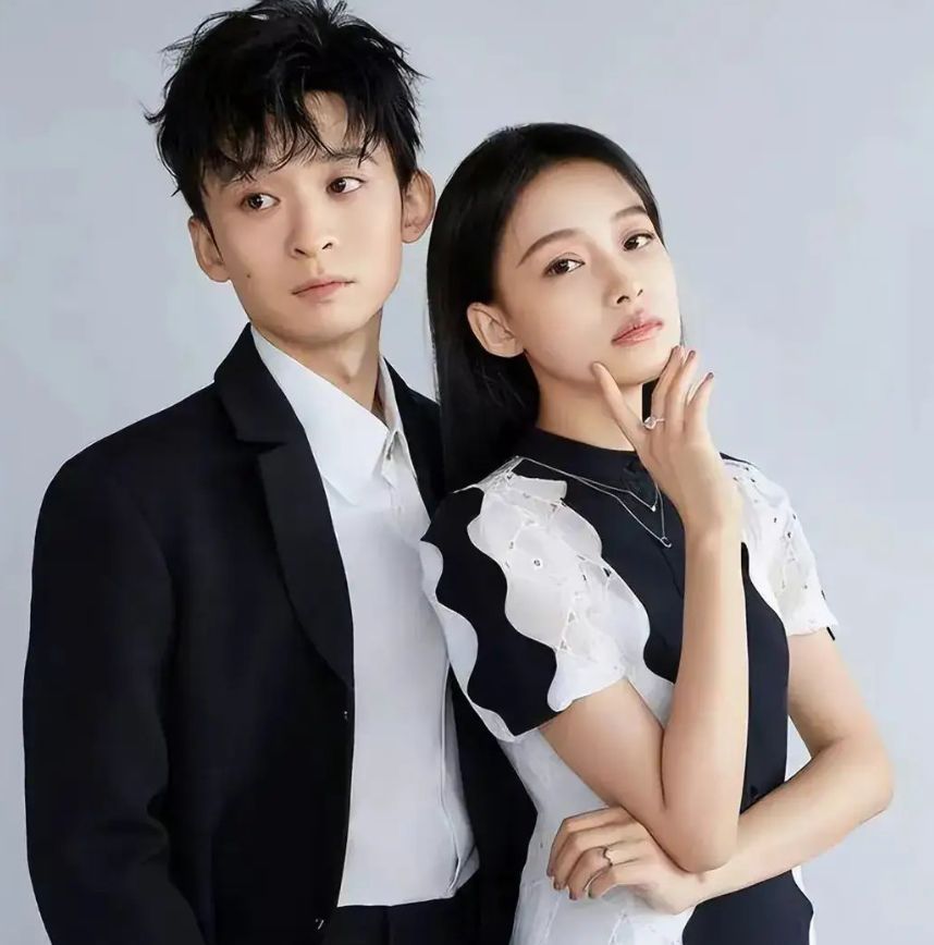 董子健|董子健取向引发热议,与男助理关系不一般,微博全是他的日常