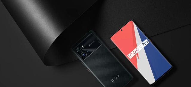 iqoo|直降1099元，配备独显芯片，这教育优惠的手机谁不想“白嫖”？