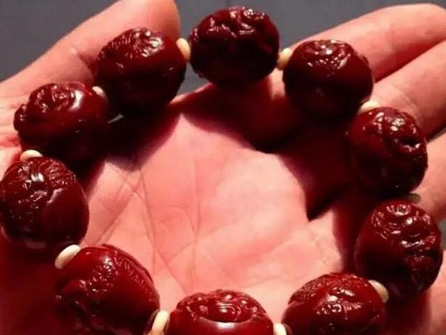 宝贝|文玩的完美包浆,靠岁月的累积,不可急于求成