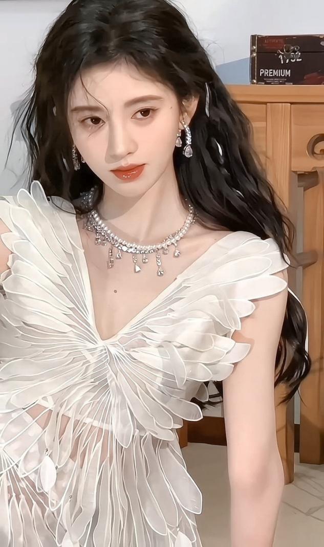 底妆 氛围感妆容要怎么打造,学会这几种方式,气质瞬间上升