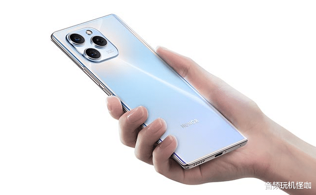 摩托罗拉|和旗舰势均力敌！十亿色曲屏+66W快充+天玑900，价格合理