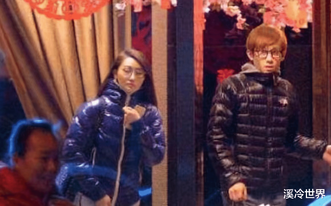 张一山|张一山新恋情石锤？与美女同游海南形影不离，还当众亲密搂肩