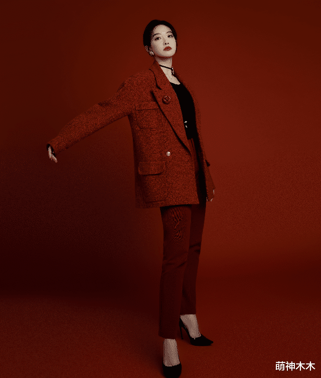 春晚|女星春晚礼服秀来了:张小斐万元大衣出圈,赵丽颖为春晚量身打造