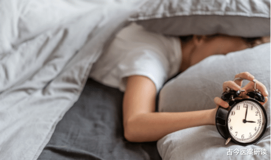 腎臟病|26歲小伙吃半個西瓜險喪命，醫生：糖尿病吃水果要謹慎，務必堅持2個原則