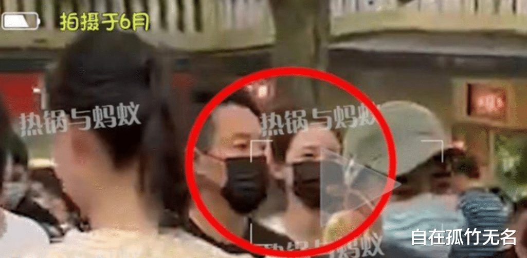汪小菲朋友圈官宣恋情!与张颖颖穿情侣装十指紧扣,女方满脸得意