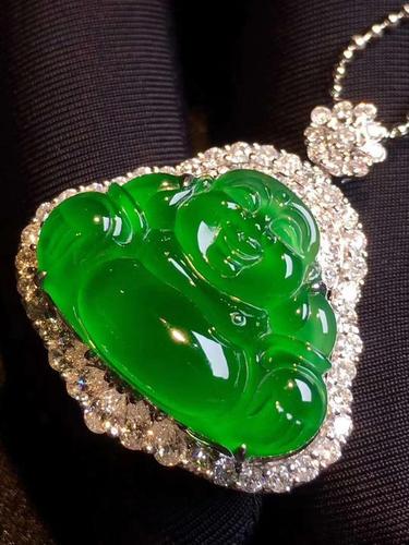 翡翠|谈“瑕”色变？！早点正确认知翡翠的瑕疵，能省不少钱