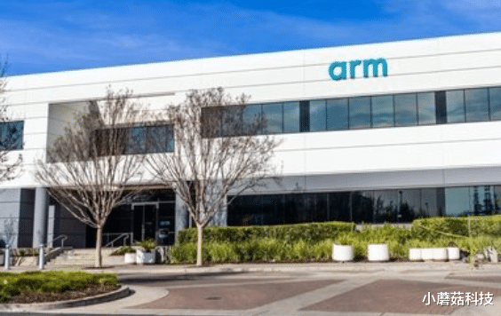 华为|英国芯片巨头向全球宣布,比尔盖茨没错,外媒:断供华为后果来了?