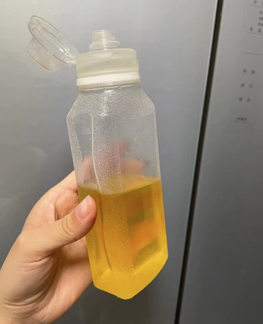 我妈第一次来我家直接惊呆,吐槽:原来你的钱都是这样花光的!