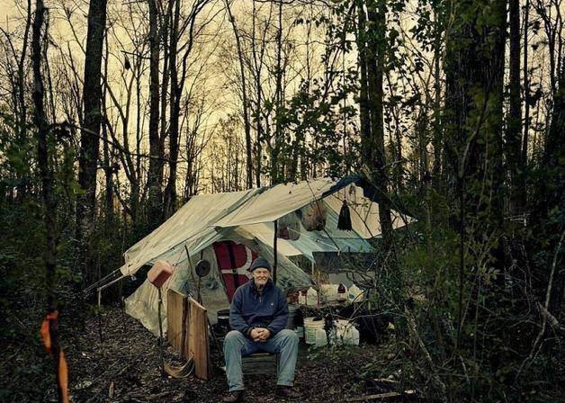 美国|越懒越穷？美国女博士，去底层打工，揭开美国穷人的真实生存困境