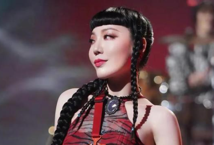 吴莫愁|吴莫愁,终于为自己的“一意孤行”付出代价