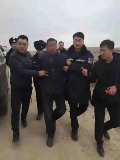荒野山坡,拉客司机横尸郊外,他接到了什么致命的约定?