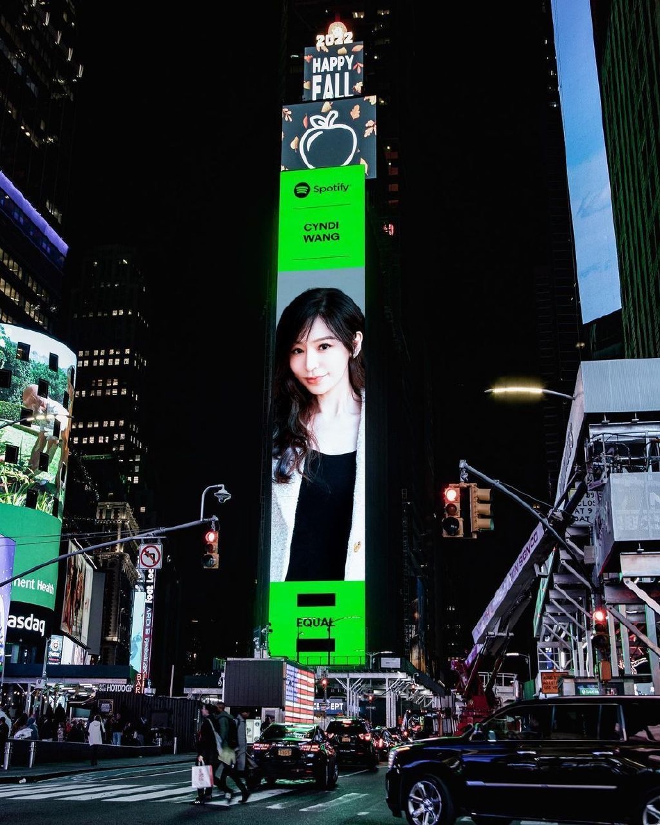 王心凌|王心凌登上纽约时代广场，明年出全新专辑，无缘《披哥2》总决赛