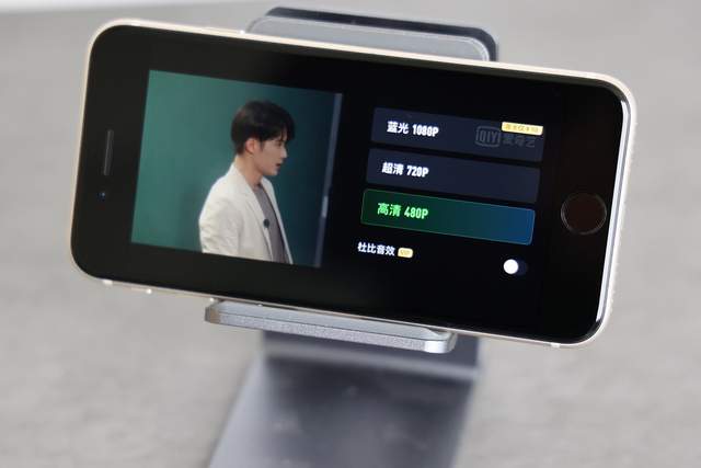 iPhoneSE|没必要为苹果辩解：iPhone SE三代就是干啥都不合适，只有拍照真强