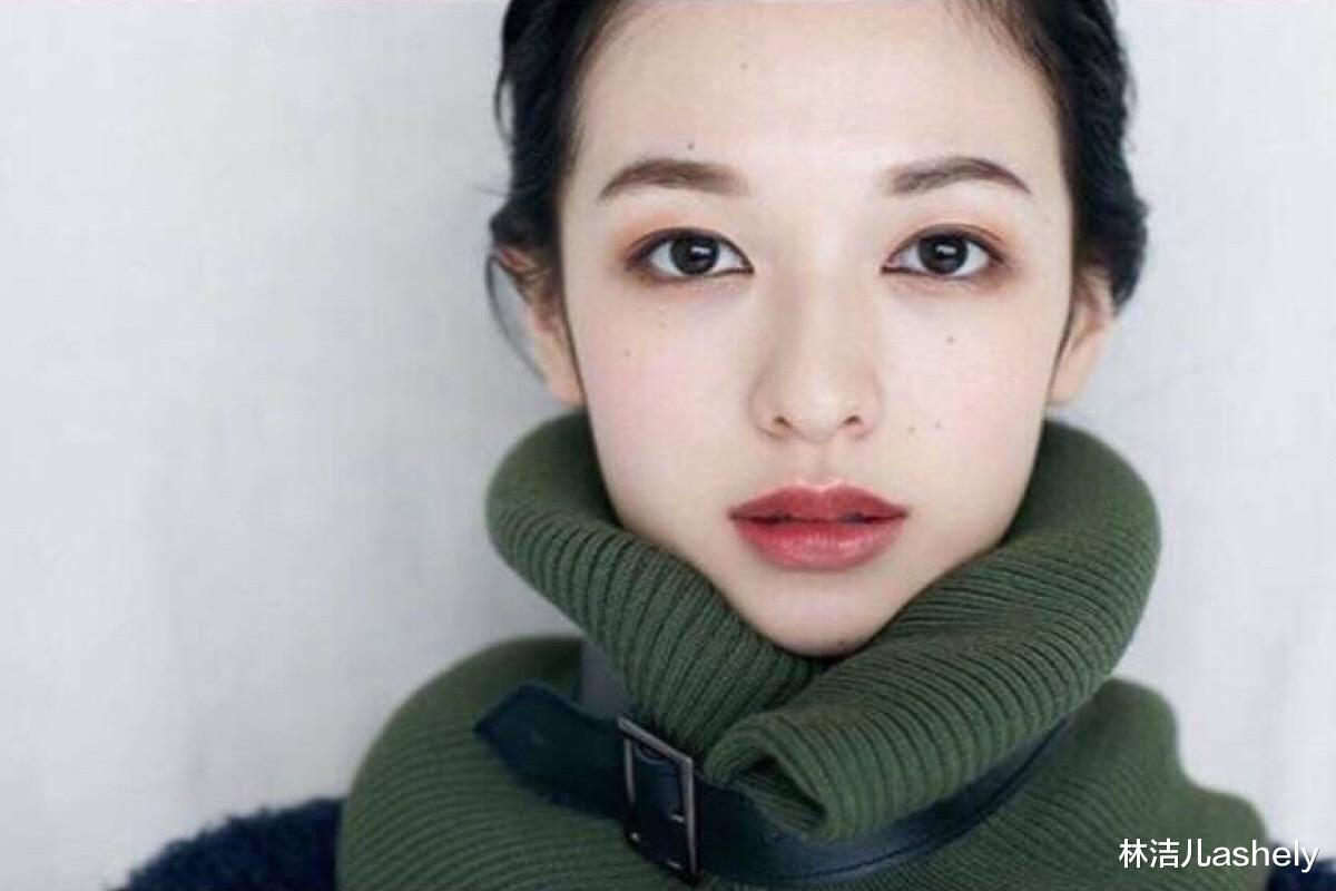 所有妆容都能hold住，日系杂志的最爱，她是最会带货的“彩妆脸”
