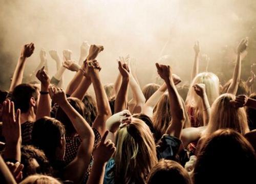 肖战|“肖战糊了”事件孰是孰非？要分清“艺人肖战”和“个体肖战”