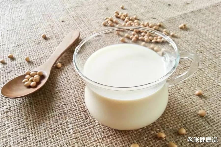 花生|女人雌激素低易衰老，常吃4种食物，补充雌激素更显年轻