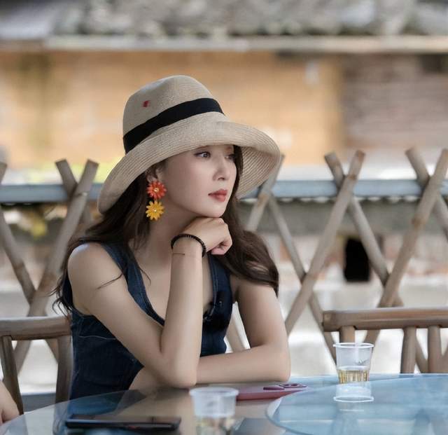 殷桃|大满贯视后，嫁富二代闪婚闪离，43岁身材轻盈，网友：美人不迟暮