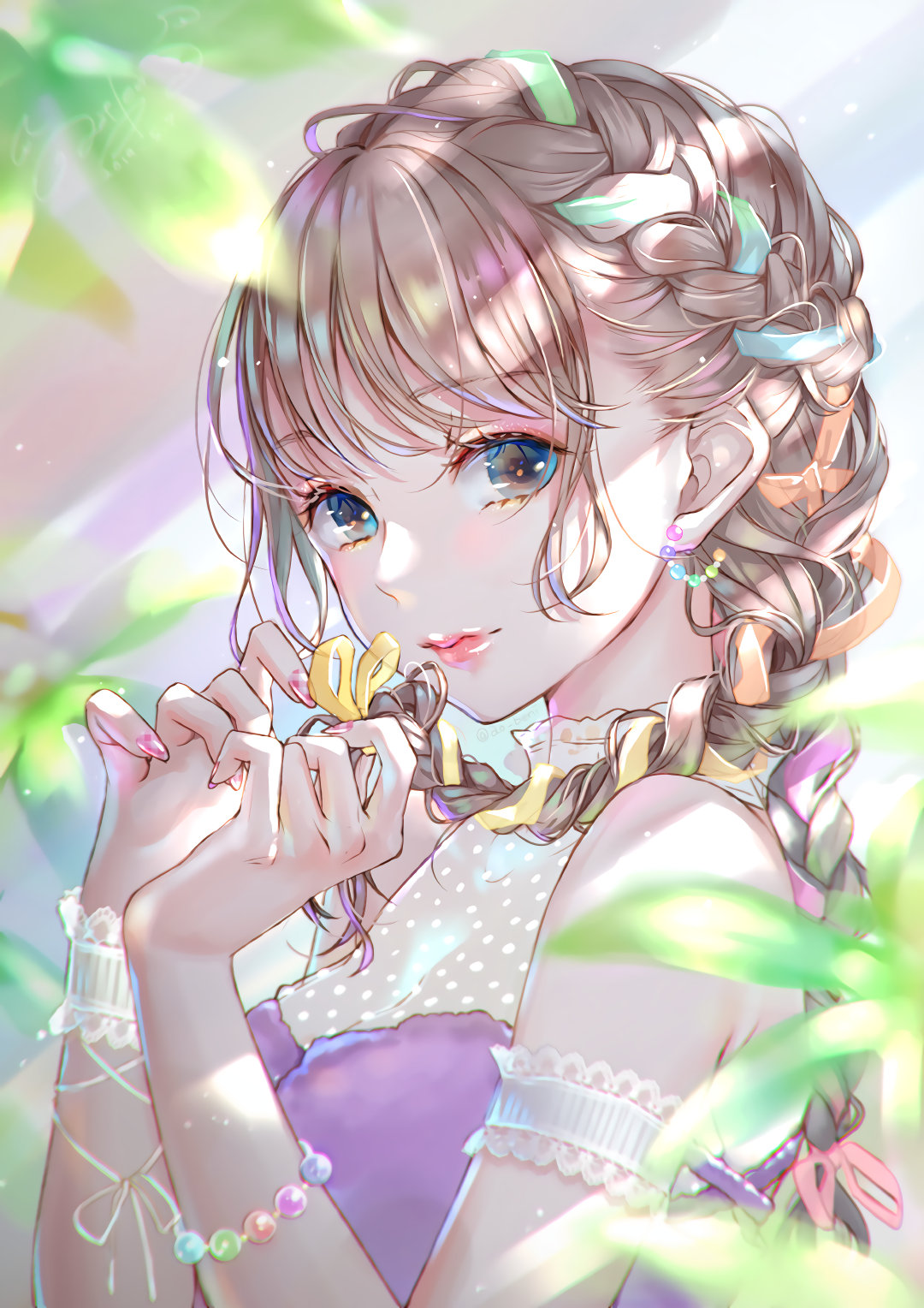 防晒 美少女脸上的彩妆画的好精致,是春天甜腻腻的味道,这谁能不爱