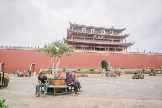 中国大竹海|这个云南低调的小城，今年绝对不许错过了，据说是30年前的丽江