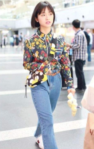 迪丽热巴|救命,内娱看不上的沈月,已经火遍越南了!