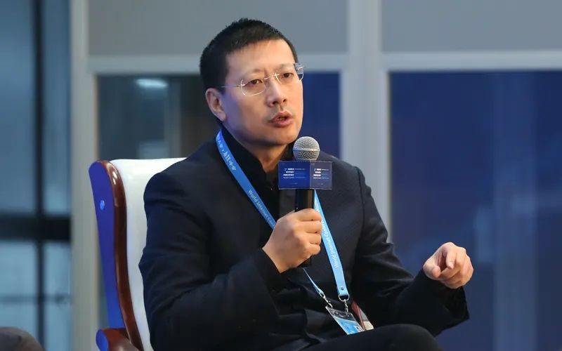 清华大学|马化腾和雷军心中的投资男神，投资了中国互联网的半壁江山