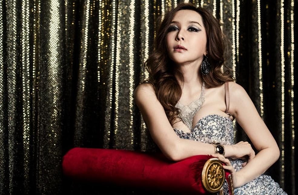 河莉秀|韩国变性女星河莉秀:婚后雄风不减家暴丈夫,现身体不如80岁老人