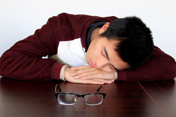 睡眠|到底几点睡觉才算熬夜?注意:长期过了这个点儿还不睡,要当心了