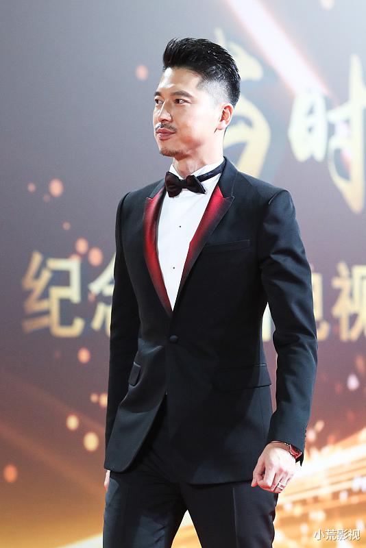 白敬亭|刘亦菲，离婚男，佐，英汉男，王雷，白敬亭！