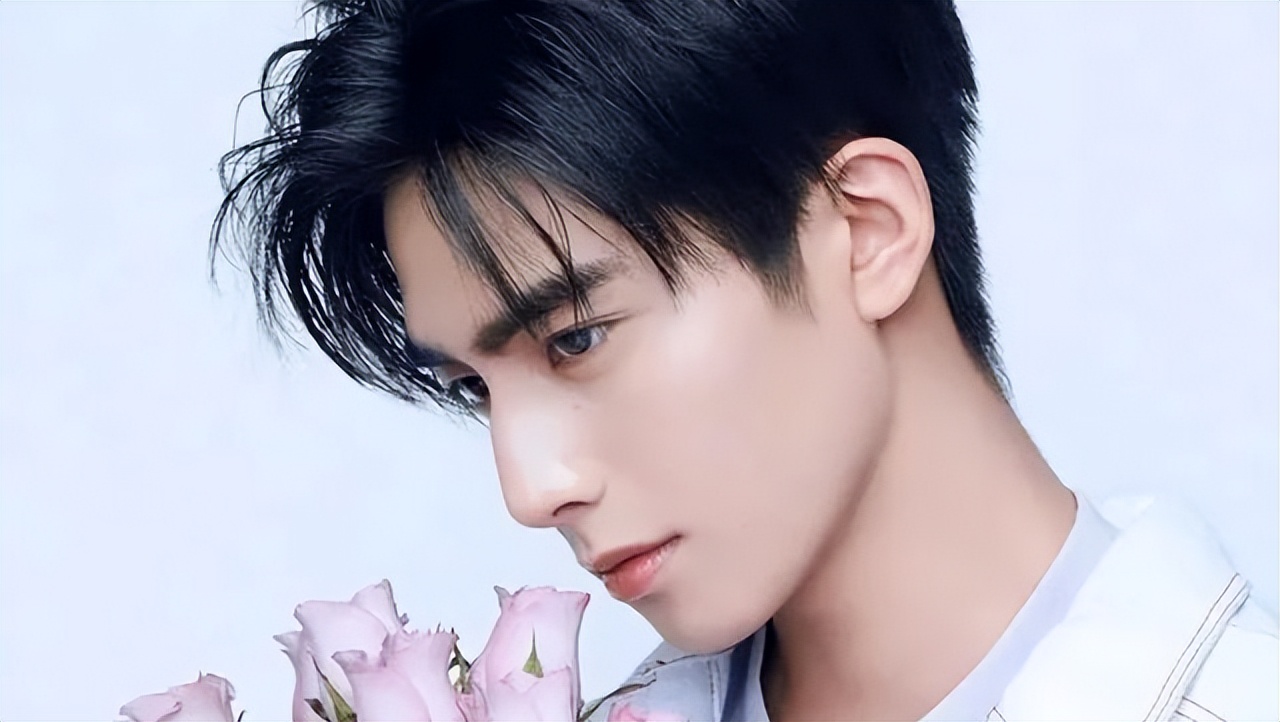 明星|精修图一个比一个美,离开百万精修师后,这些明星的脸一言难尽