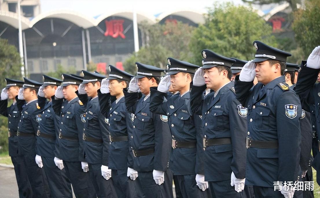 小区的保安,越来越狂了?95后女设计师辞职当保安,为什么?