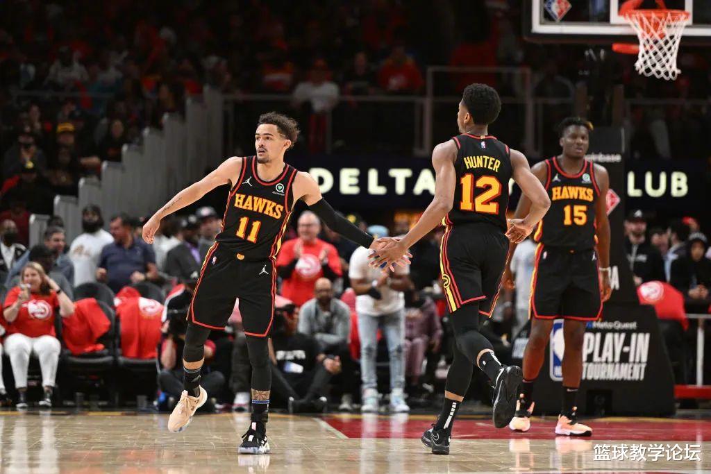 特雷·杨|怒砸女球迷！特雷杨把他心态打崩了！等着被NBA重罚吧