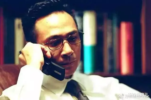 郑伊健|三十年前的郑伊健，“斯文败类脸”的颜值天花板