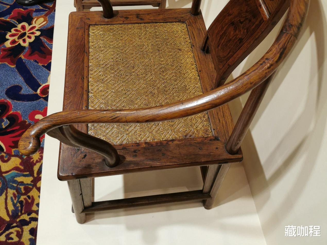 |精选细配、天衣无缝，清黄花梨圈椅扶手拼接