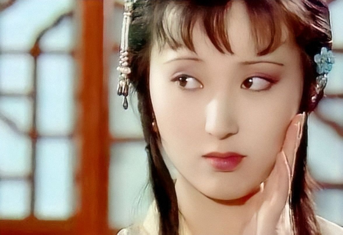 倾城亦清欢|一双纤纤玉手化妆就2小时，林黛玉出场让剧组太费心，最后成就经典