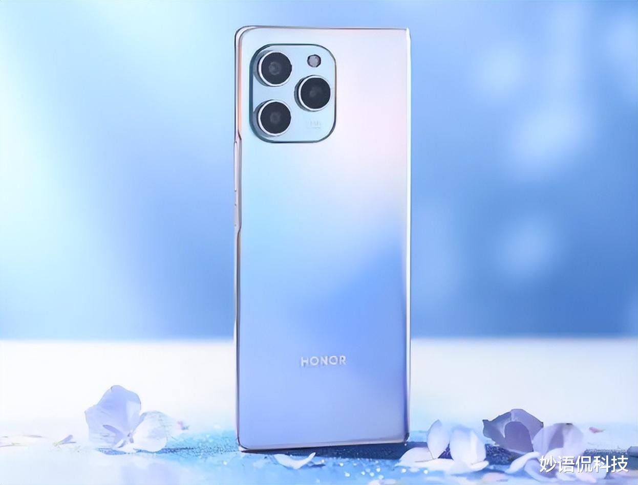 荣耀|荣耀悄然开卖新机，同价位屏幕天花板，还有66W+10亿色+12G运存