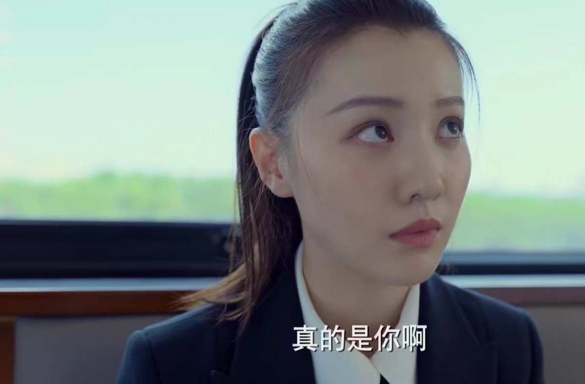 玫瑰之战|《玫瑰之战》隐藏的校花美人，长着一张马思纯的脸，演技惊鸿一瞥