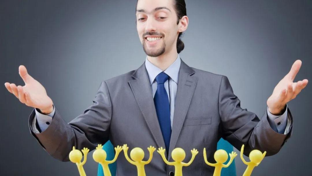 榕江|我们经常看到小人得志的事情，难道职场上小人更容易得志吗？