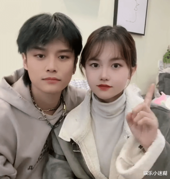 |网红小杨哥老婆被质疑“傍大款”，两人背景曝光，网友：他高攀
