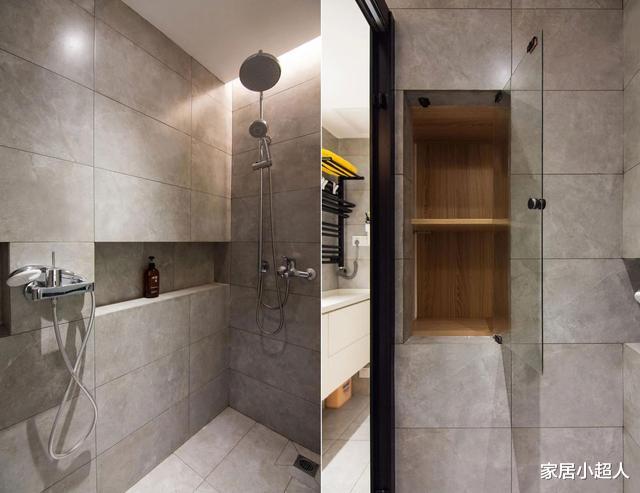 她坚持去除客厅背景墙,还在卫生间设计储物区,成果却让人惊艳