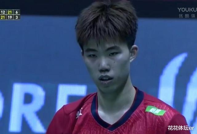 国羽|2-1，翁泓阳逆转夺冠，NO.156黑马上演奇迹！国羽惊喜，也需反思