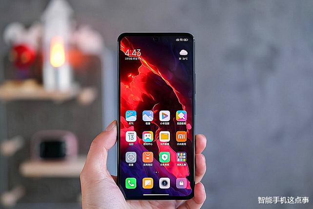 折叠屏|realme发力，150W+天玑8100+12GB，价格跌至2470元