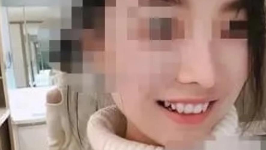 某传媒大学清纯女学生出轨，跪舔富二代。开放视频火了