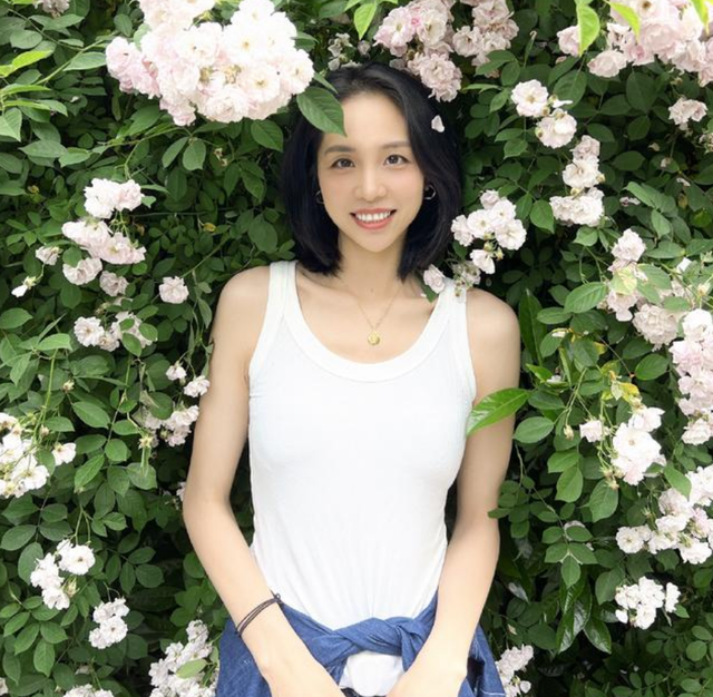女排|还记得前女排国手展护卫吗？近日晒出一组美照，如今在211执教