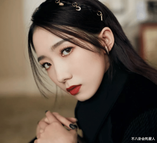 明星素颜|妆后是神颜,卸了妆满脸油光,老鼠眼、斑点、黑眼圈,明星就那样