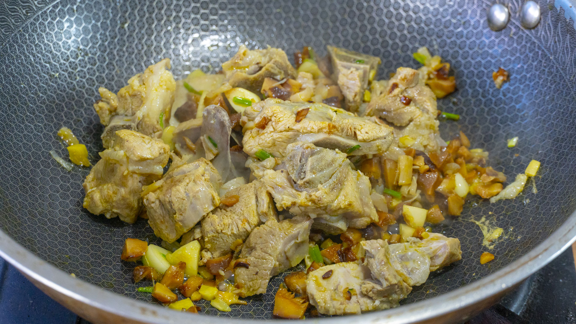 清明后,牢记不吃3种“发物”,多吃6种“凉性菜”,养身体少生病